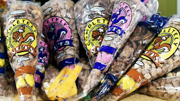 Completely Nuts Inc, Navy Pier Nuts, 847-394-4312, Cinnamon Sugar Roasted Nuts, German Bavarian Style Cinnamon Roasted Mixed Nuts, Cinnamon Sugar Roasted Almonds, Pecans, Peanuts & Cashews,